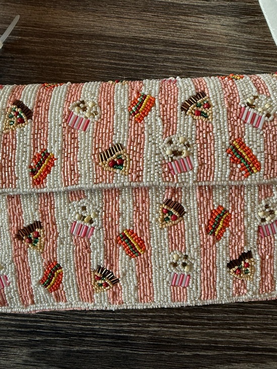 NWT Beaded Treats viral Purse - Picture 2 of 6